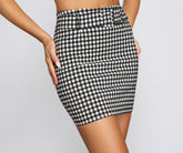 Glamouröser Minirock mit Gingham-Muster und Gürtel